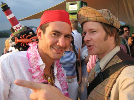 a1960721156346391-8811